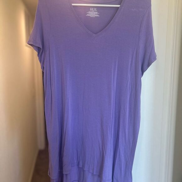 HUE Purple Short Sleeve Relaxed Tee with V-Neck, Size XL - Picture 1 of 5